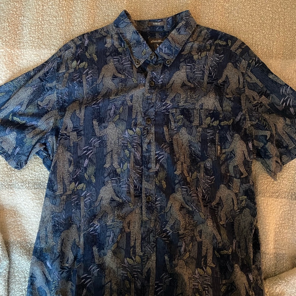 Eddie Bauer Men’s Button Down Bigfoot Shirt - Size XL Classic Fit